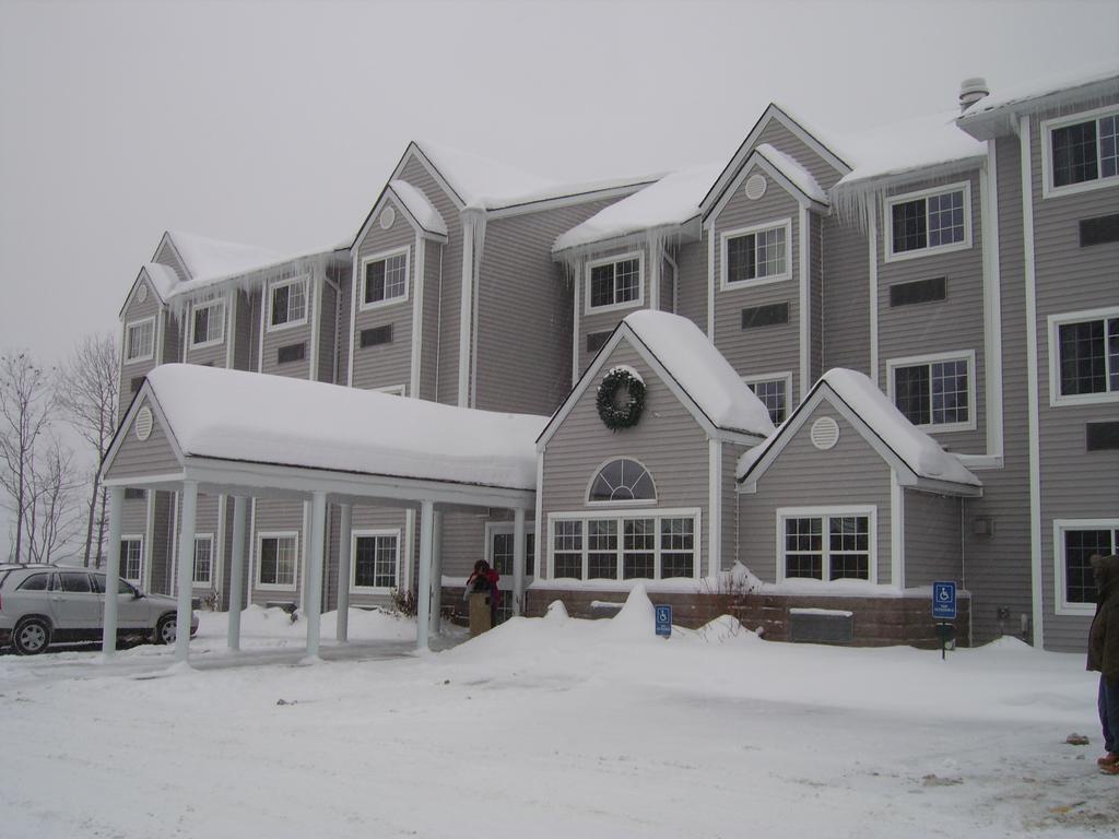 Parry Sound Inn And Suites ภายนอก รูปภาพ