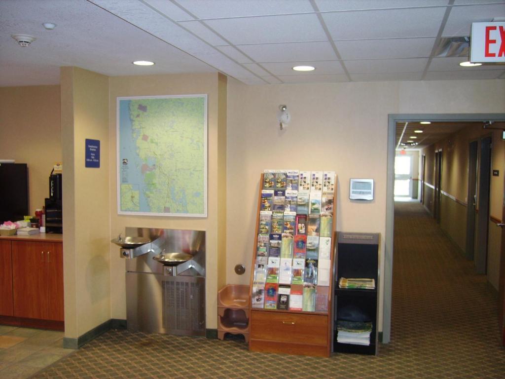 Parry Sound Inn And Suites ภายนอก รูปภาพ
