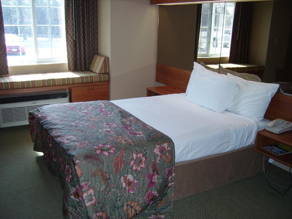 Parry Sound Inn And Suites ห้อง รูปภาพ